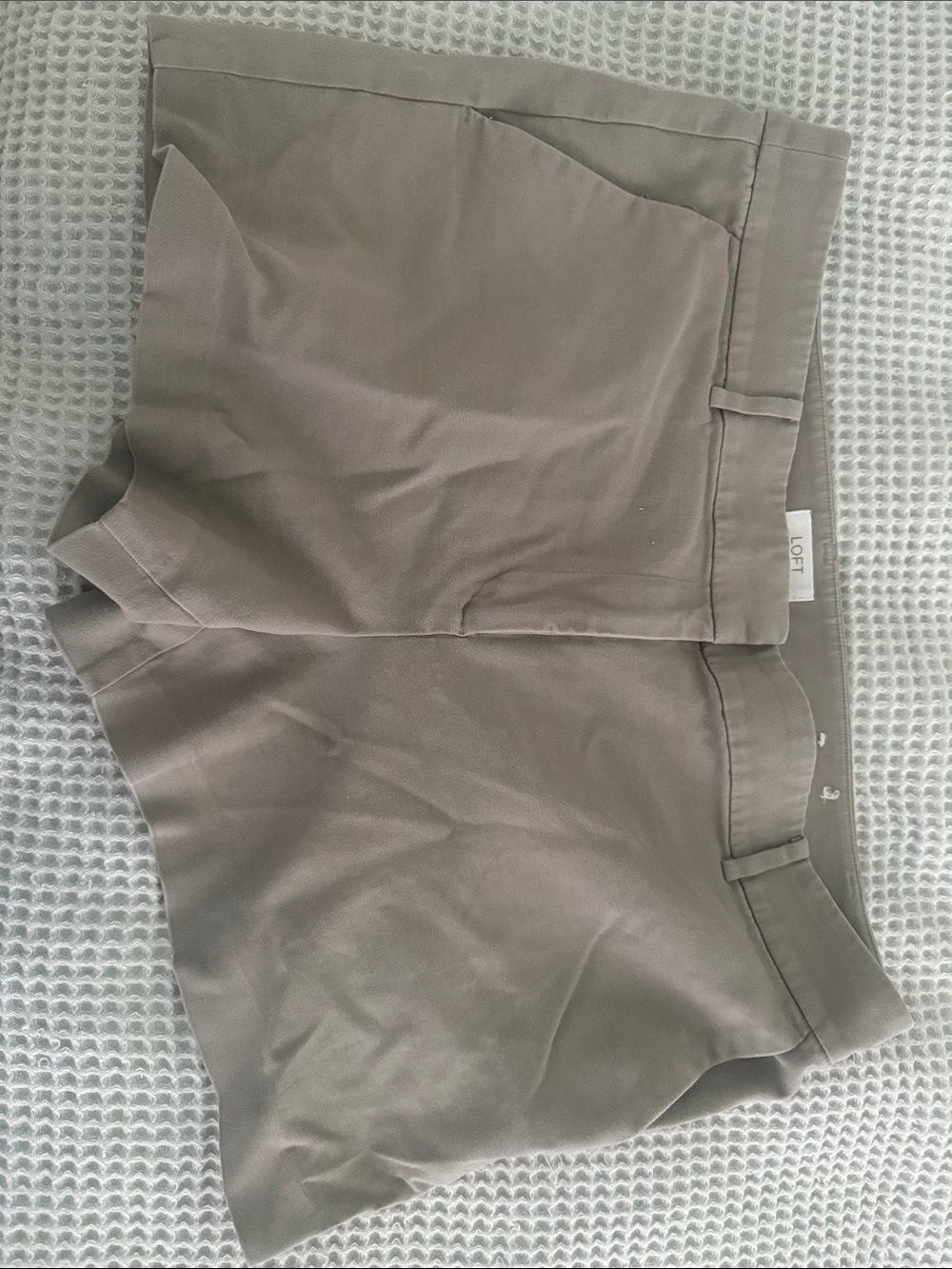 Ann Taylor Taupe 4'' Shorts